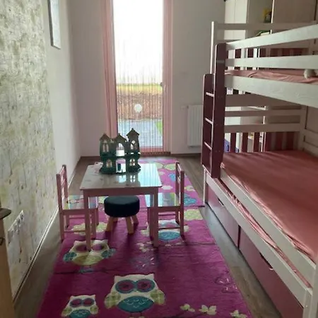 Balatonra Néző, Gyerekbarát. *