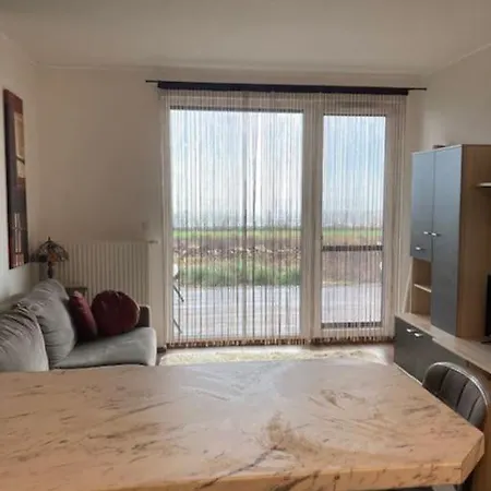 Balatonra Nezo, Gyerekbarat. شقة