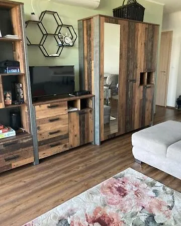 Balatonra Nezo, Gyerekbarat. アパート